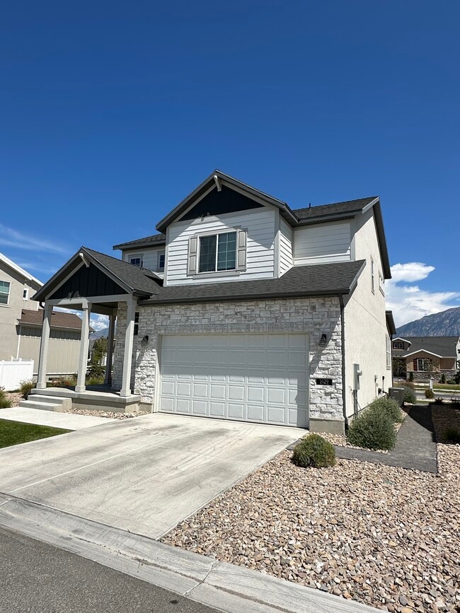 Building Photo - 1429 3500 W Rental
