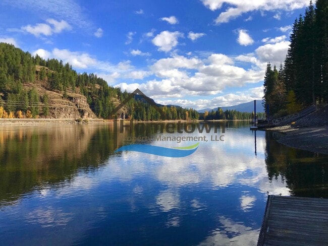 Riverfront Home on .62 acre Lot with Dock ... - Riverfront Home on .62 acre Lot with Dock ...