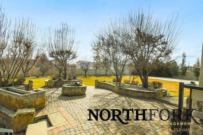 Photo - 7725 E Stonecastle Dr