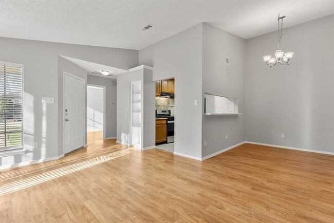 Photo - 413 Country Aire Dr