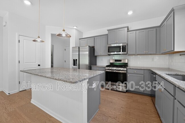 Photo - 230 Quinn Rd