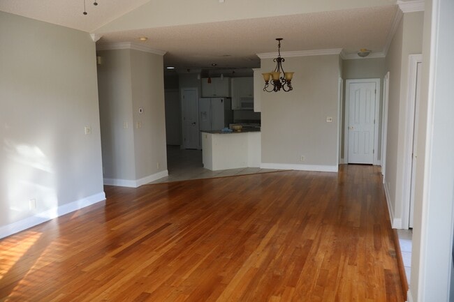 Photo - 1482 St Thomas Cir