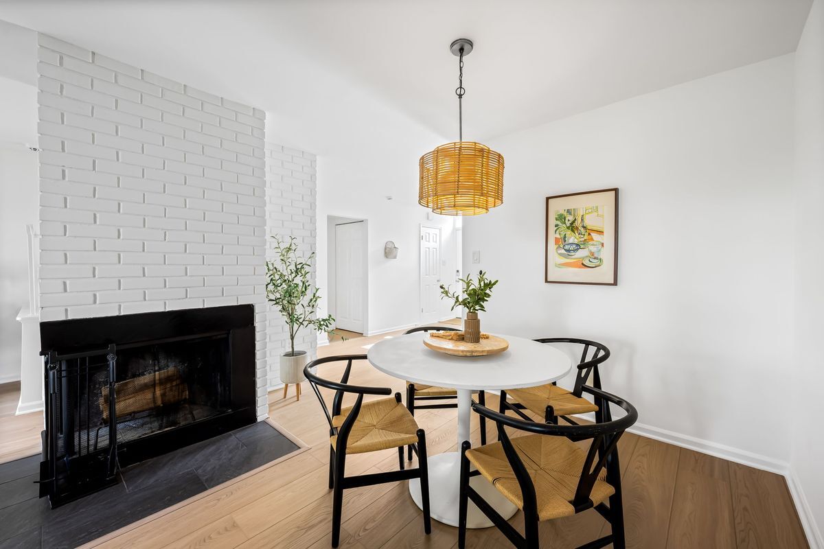 Photo - 1448 Blockton Ct