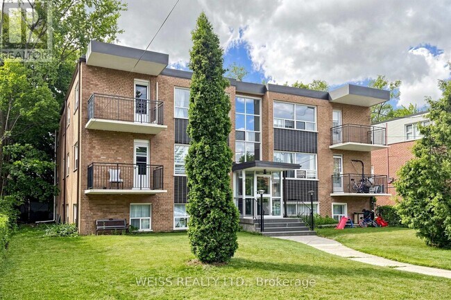 Photo - 17 Fraserwood Ave Unit 4