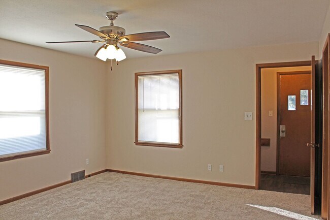 Photo - 2-Bedroom, 1-Bath House for Rent Unit 1712 S 8th Ave