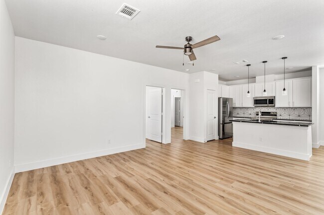 2505 Benbrook-501 2509 unit 501-28