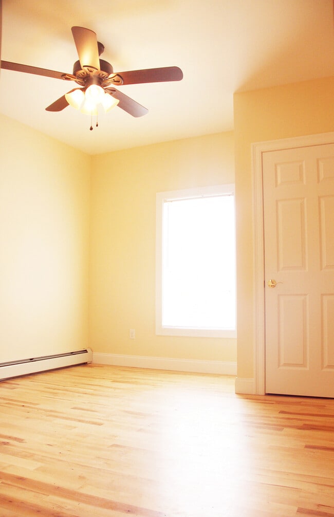 Building Photo - 26 Converse Ct Unit APT 4