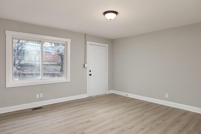 Photo - 3649 Tanaka Trail