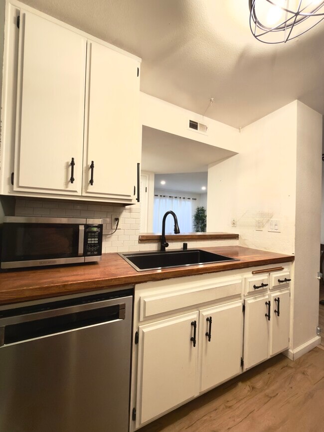 Photo - 7334 Quill Dr Unit Park Meadow Gated Commy