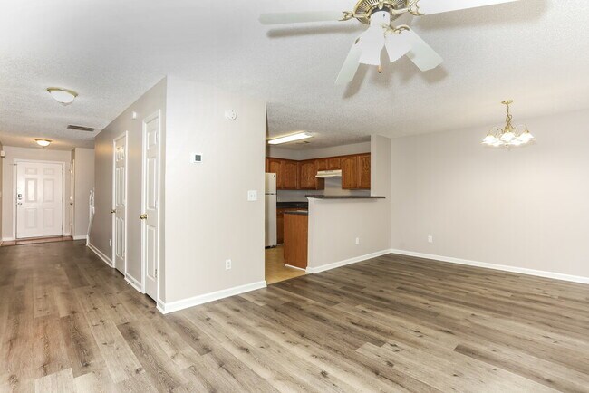 Photo - 340 Parkway Rd