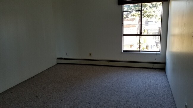 Photo - 3663 W 16th Ave