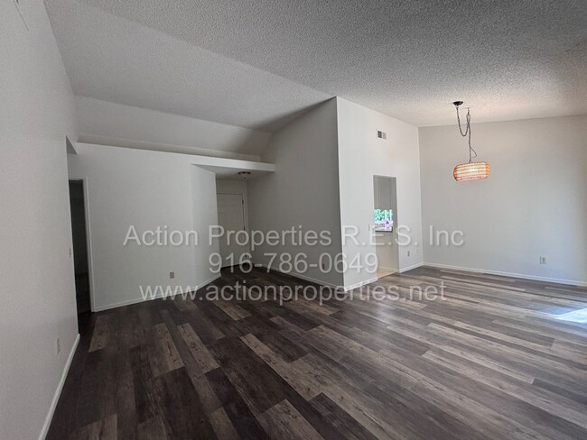 Photo - Charming 3 Bed, 2 Bath House - Close to Shopping, Schools, and Parks - New Paint - Updated Flooring!