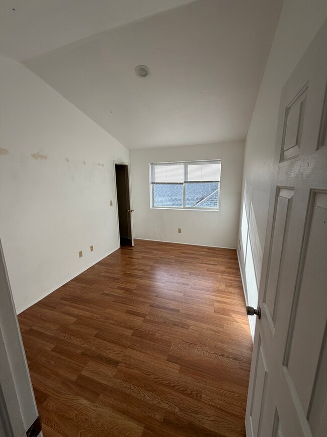 Photo - 310 First St Unit 2