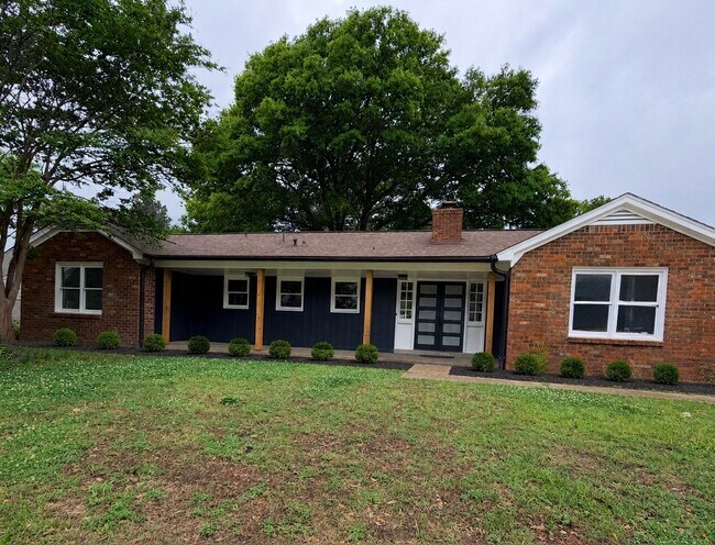 Building Photo - 2311 Lovitt Dr