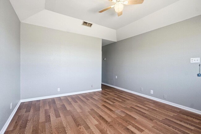 Photo - 2333 N Danville Dr