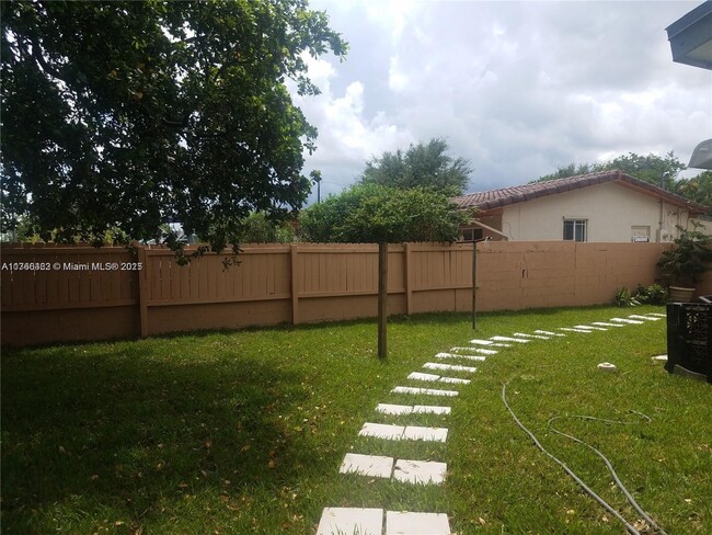 Photo - 5600 Coolidge St