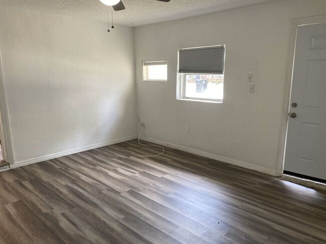 Photo - 3109 E Jefferson St