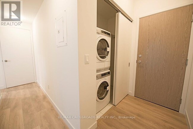 Photo - 215 Queen St W Unit 808