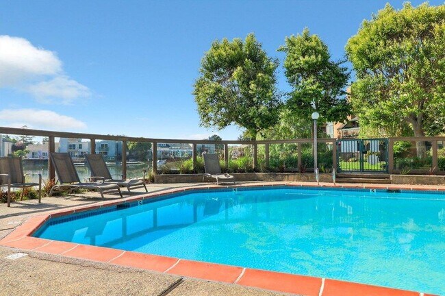 Photo - 55 Cove Ln