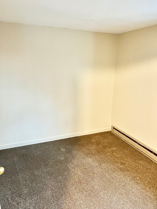 Photo - 116 Bush St Apartments Unit B