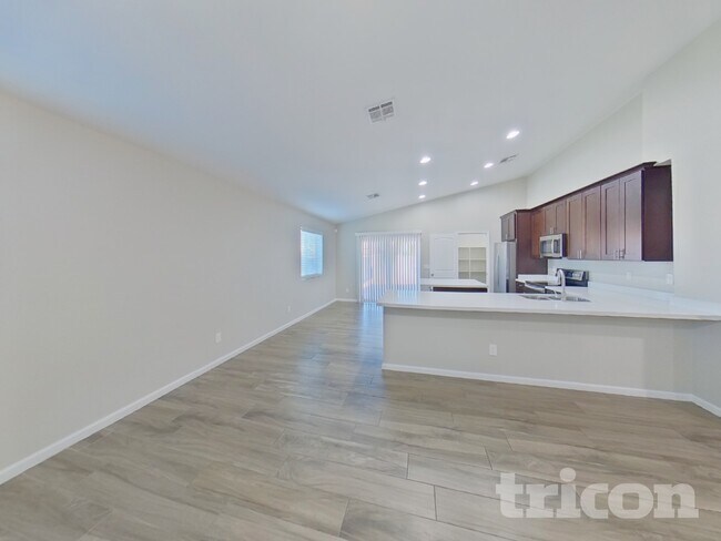 Photo - 2854 E Roeser Rd