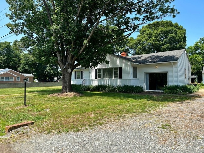 Photo - 315 Natchez Rd
