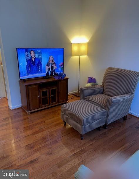 Photo - 211 Langley Ct