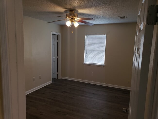 Photo - 1220 Thayer St