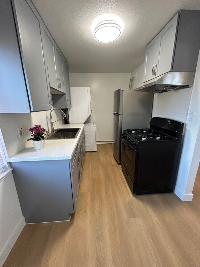 Photo - 574 W Hedding St Unidad 2