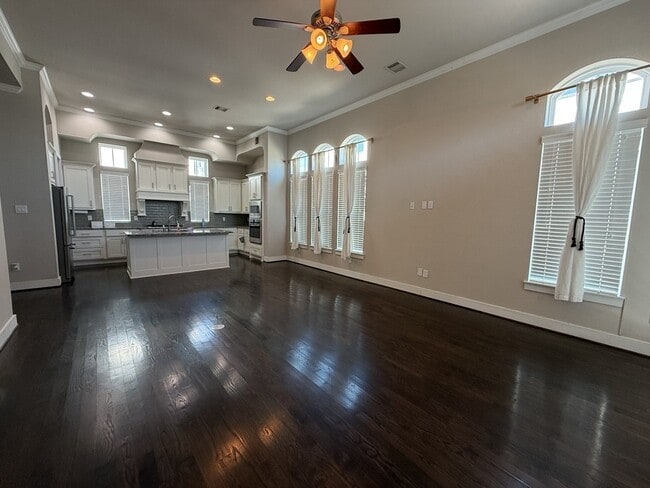 Photo - 641 Middle St