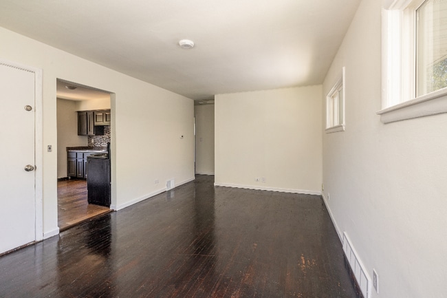 Photo - 5823 N 65th St Unit Upper