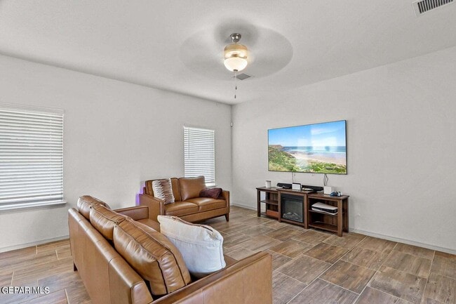 Photo - 1061 Summer Rain St