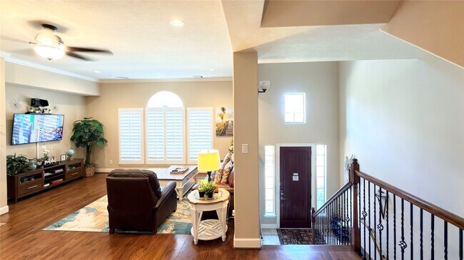 Photo - 1013 Gross St