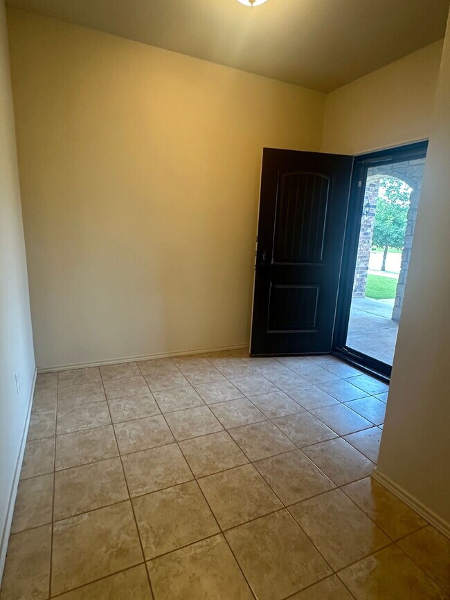 Spacious Townhome in South Lubbock