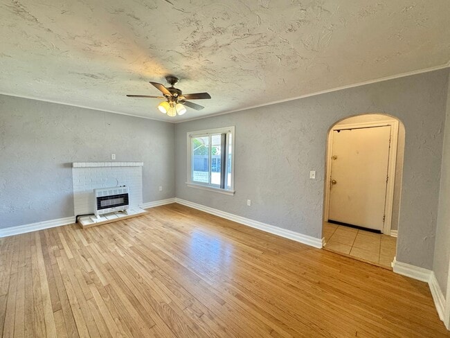 Photo - 6005 NW 32nd St