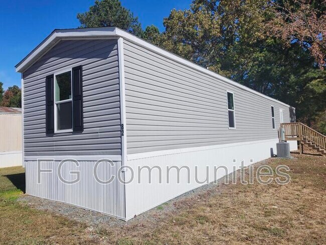 Building Photo - 711 Leasburg Rd