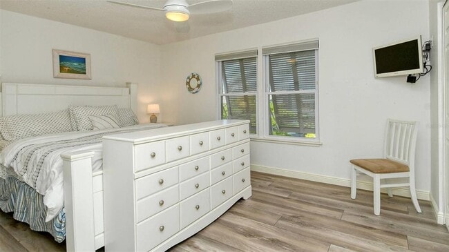 Photo - 6044 W Peppertree Way Unidad 233B