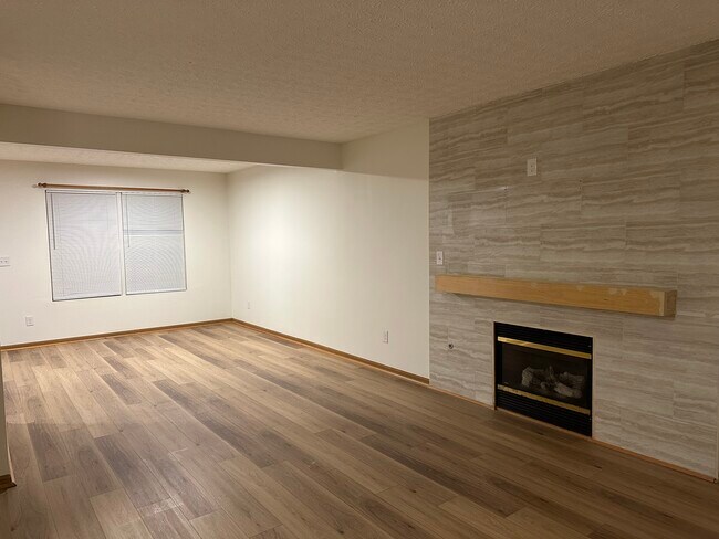 Photo - 9153 Constitution Ave