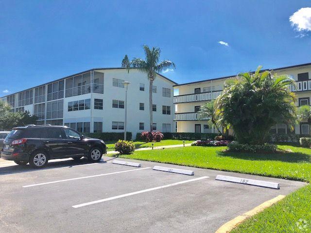 Building Photo - 196 Suffolk F Rental