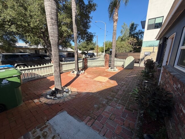 Photo - 2922 Glenhurst Ave Unit 2922 Glenhurst Ave