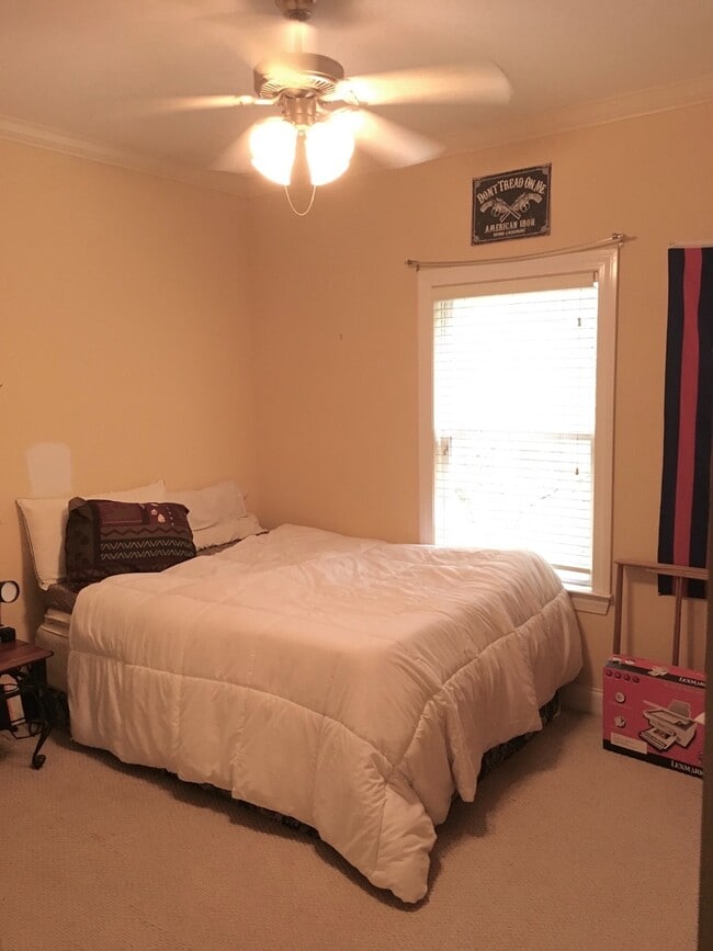 Building Photo - 61 Snow Mass Cove