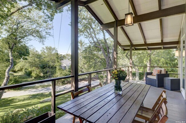 Photo - 1620 Aquaview Ave