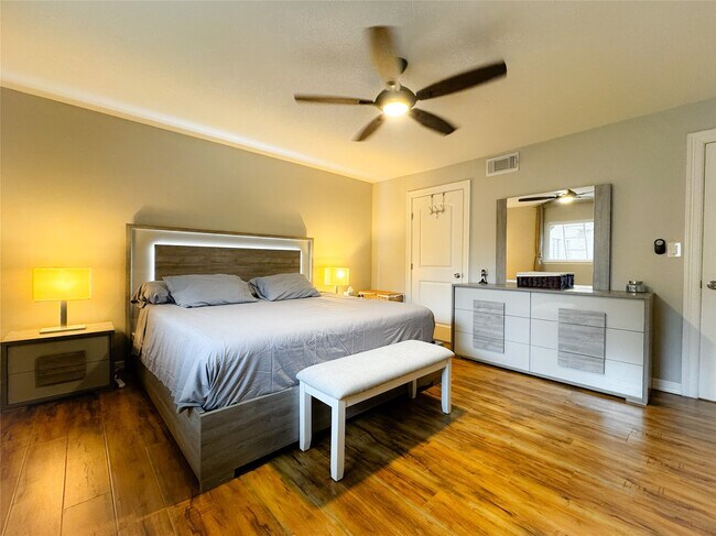 637 S Ripple Creek Dr Unit 637