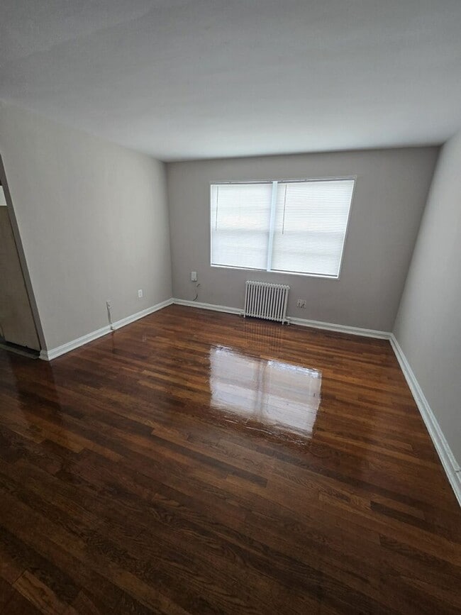 Photo - 214 KENILWORTH AVE NE