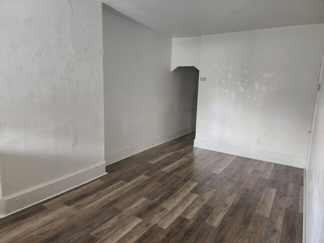 Photo - 115 W 23rd St Unit 1