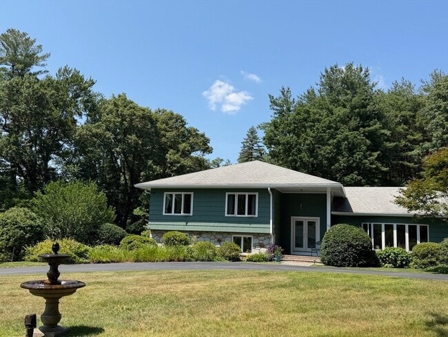 39 Oriole Dr