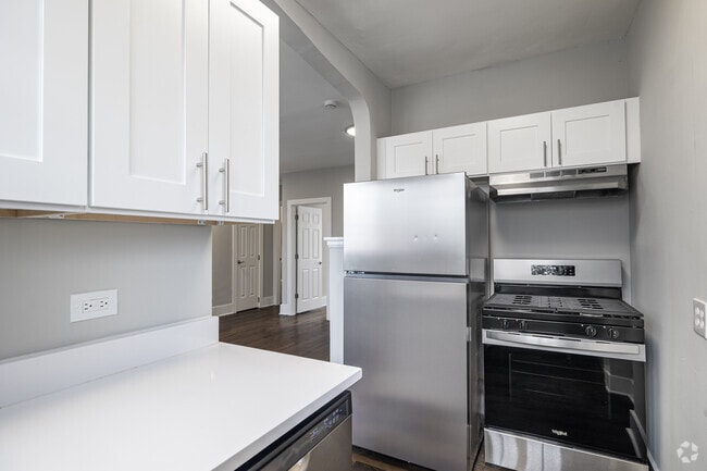 2BR, 1BA - 850SF - Kitchen