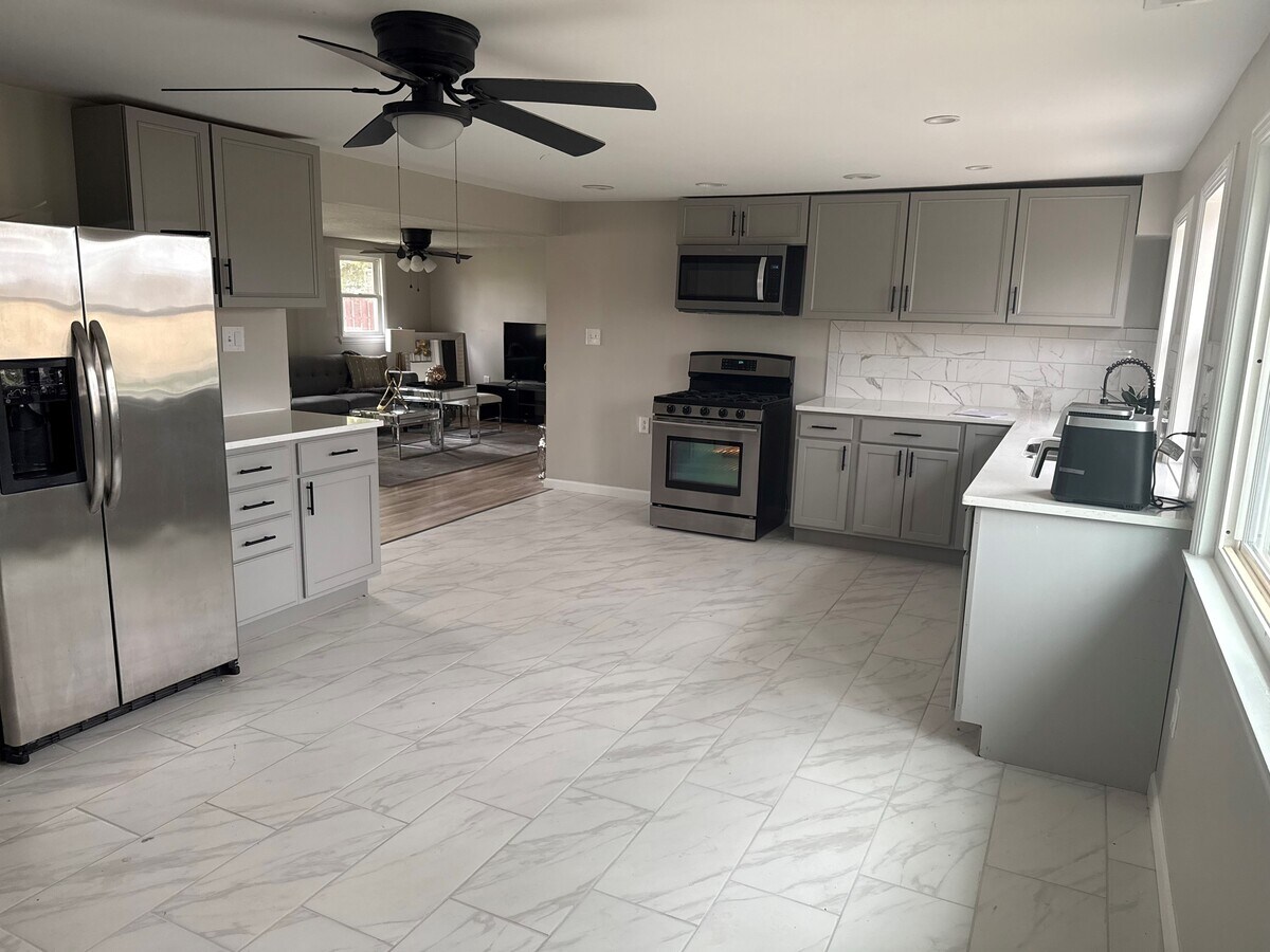 Photo - 403 Palomino Ct