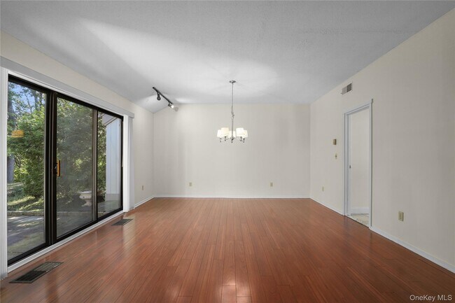 Photo - 316 Heritage Hls Unit A