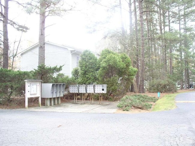 Photo - Carrboro / Brighton Sq. Apt. AVAILABLE
